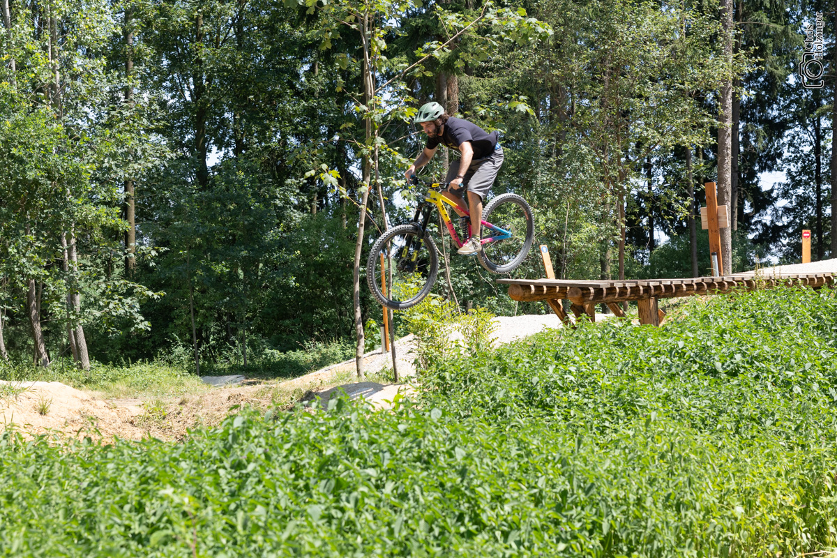 Mountainbiker im Trailpark Sattledt